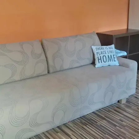 Lacne 아파트 피에슈타니